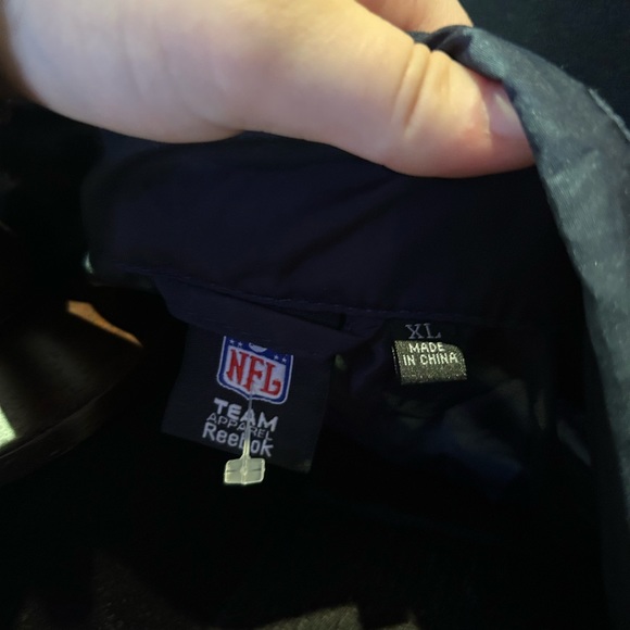 Vintage patriots windbreaker jacket - Picture 2 of 2